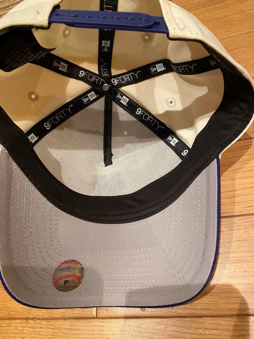 ニューエラ　ロサンゼルスドジャース　LA 逆ロゴ ブルー　オフホワイト