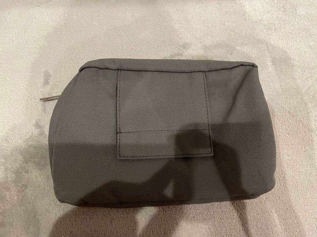 Ergobaby OMNI Bree グレー　未使用のポーチもあります