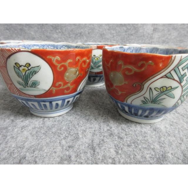 伊万里色絵唐草文に花図輪花縁猪口5個 [B28108]