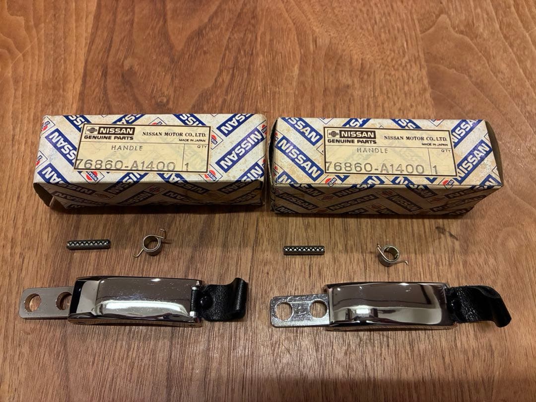 【純正品】DATSUN 510ブルーバード リアウィンドウ用ハンドル