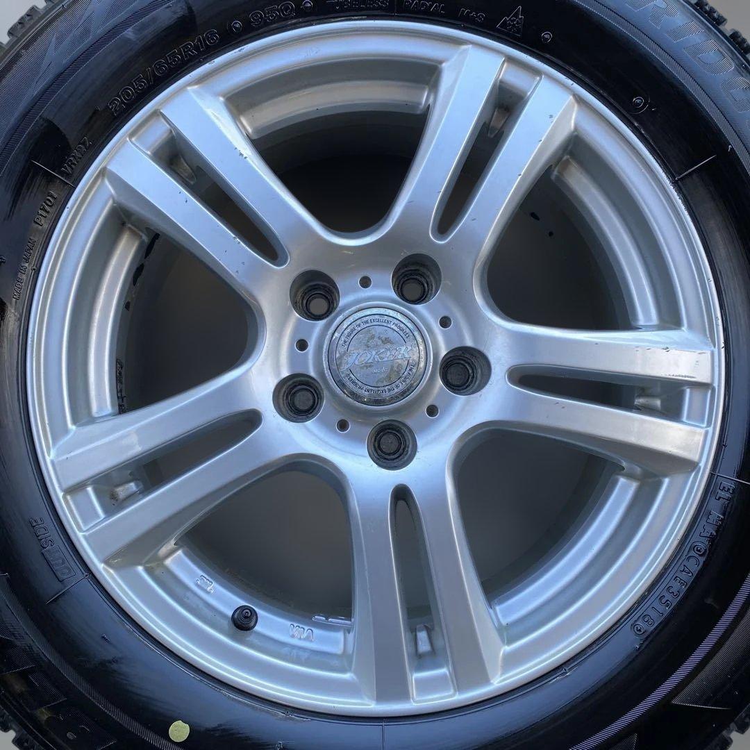 中古溝ありブリヂストンスタッドレスセット 205/65R16ヤリスクロス、セレナ