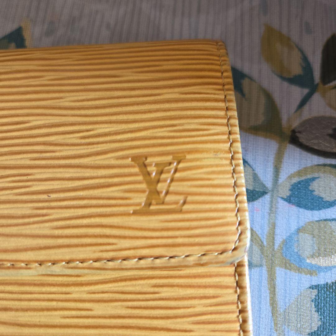 Louis Vuitton エピレザー 長財布 イエロー