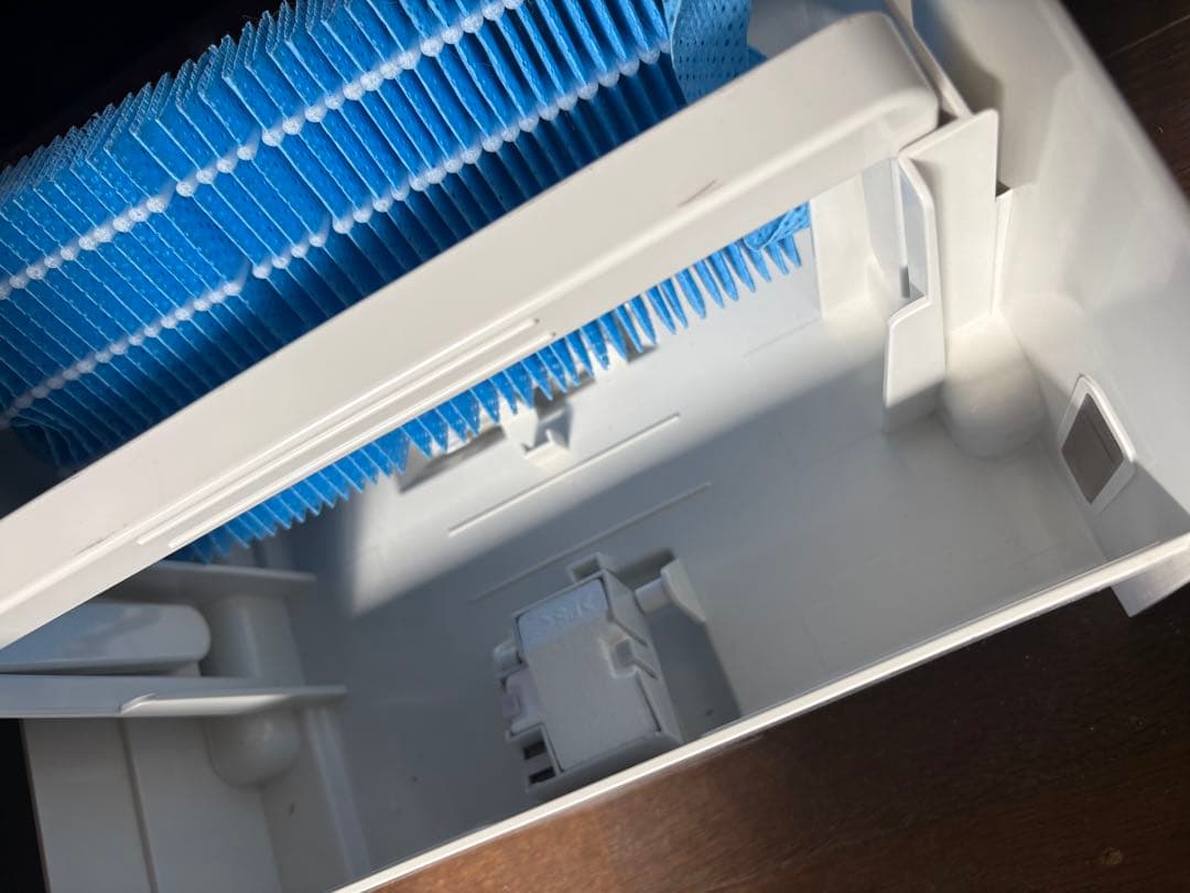 SHARP 空気清浄機 ホワイト　KI-PS40 美品　2022年