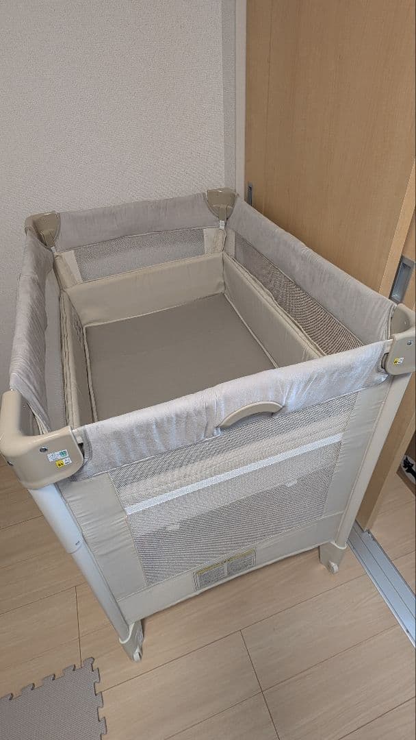 アップリカ ベビーベッド ココネル エアープラス AB ホワイトベージュ