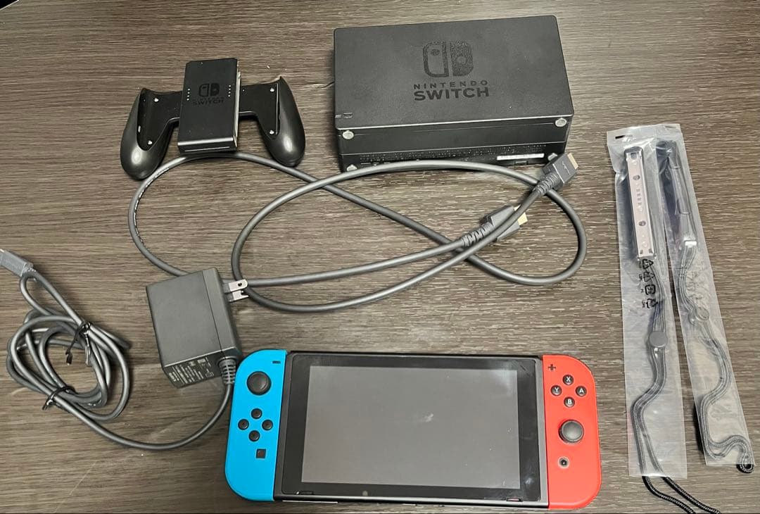 Nintendo Switch 本体 赤/青 Joy-Con付き　箱無し