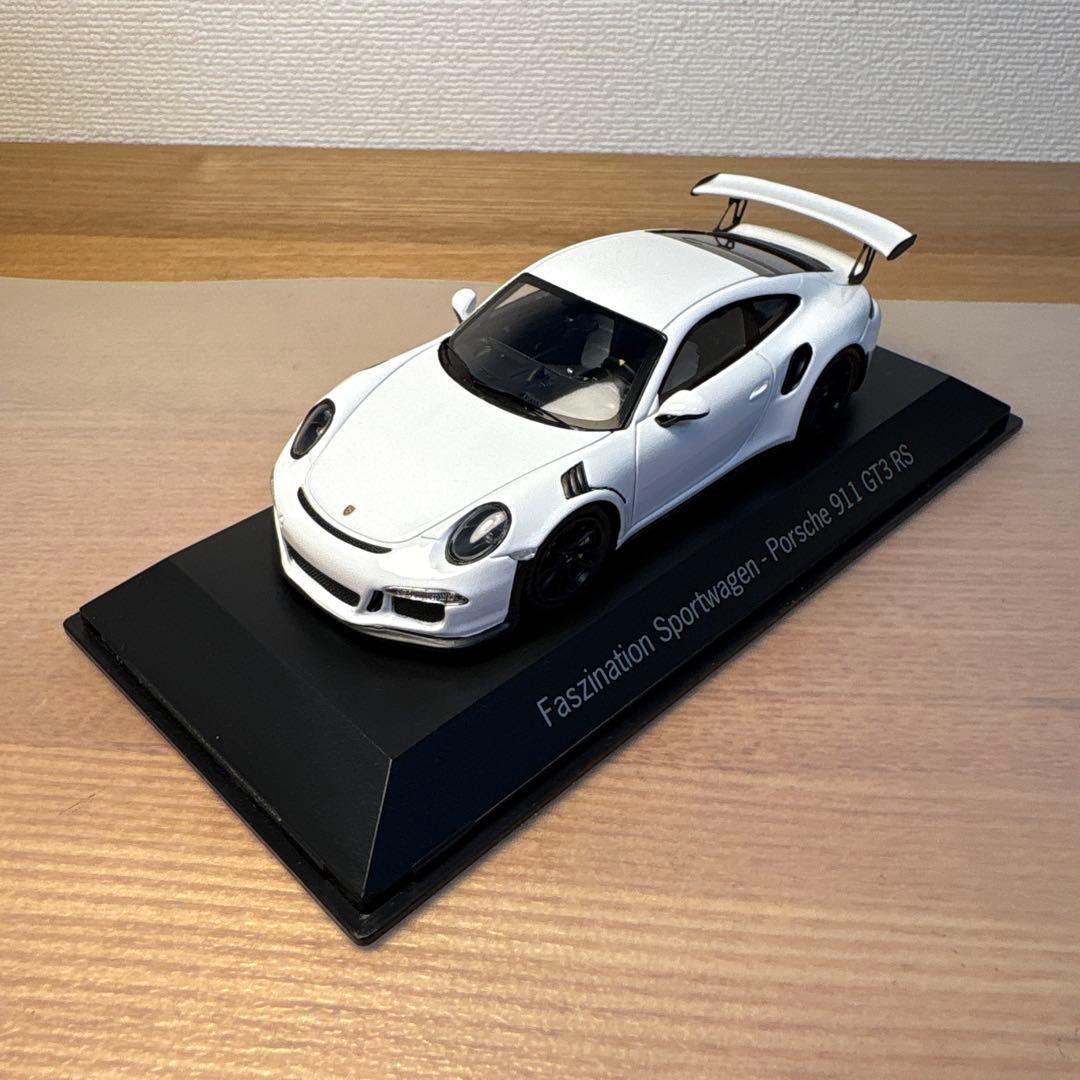 porsche ポルシェ　911 GT3 RS 1/43 ミニカー　ホワイト
