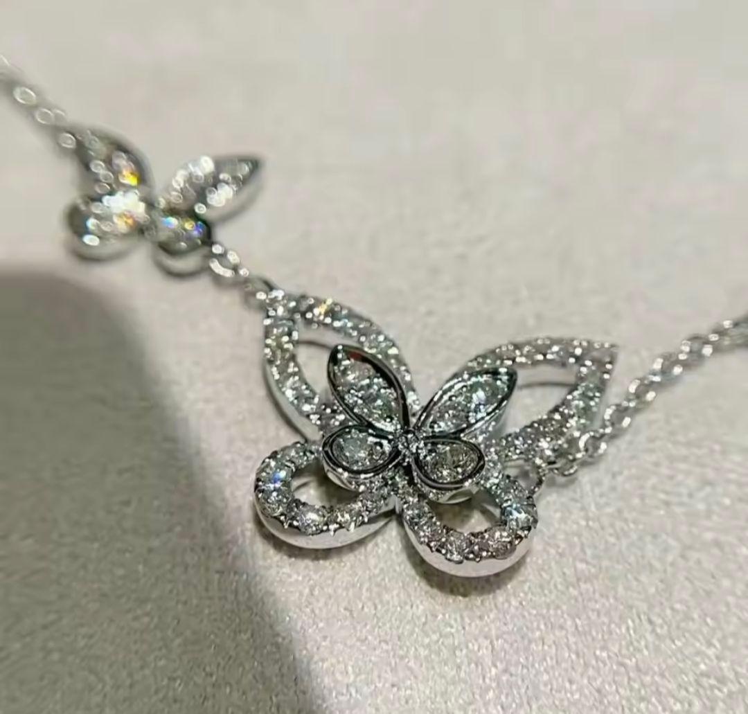 ダブルバタフライ　ネックレス
