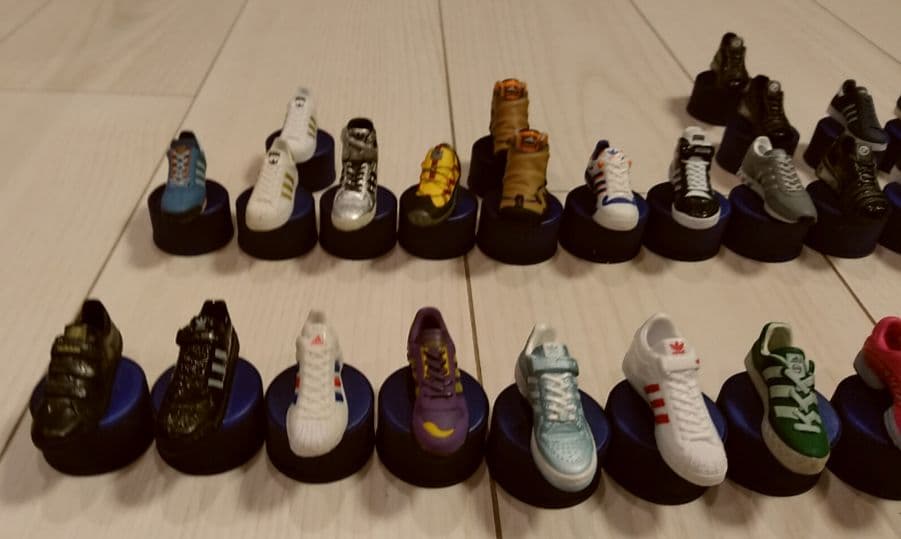 adidasスニーカーフィギュア×ペプシ