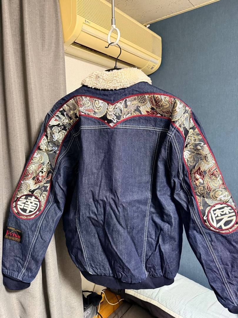 ファー付きダークブルーデニムジャケット