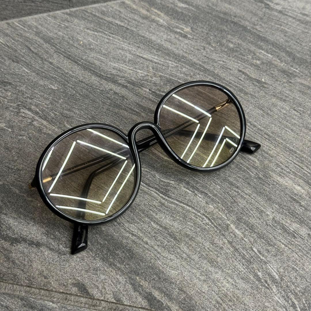 Dior オーバル型ユニセックスサングラス ブラック