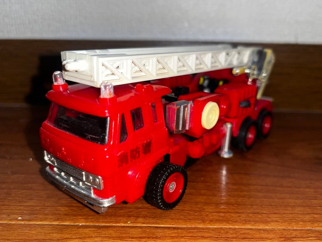 トランスフォーマー　ダイアクロン　カーロボ　カーロボット