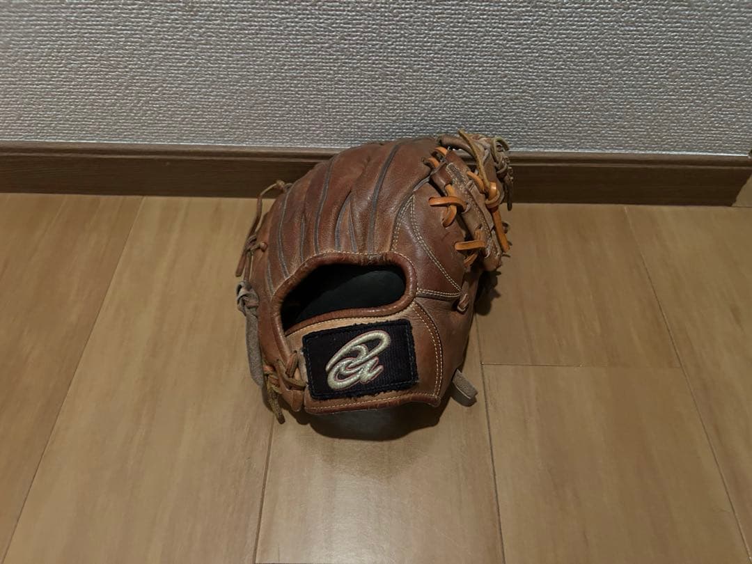 ドナイヤ　内野用グラブ軟式用