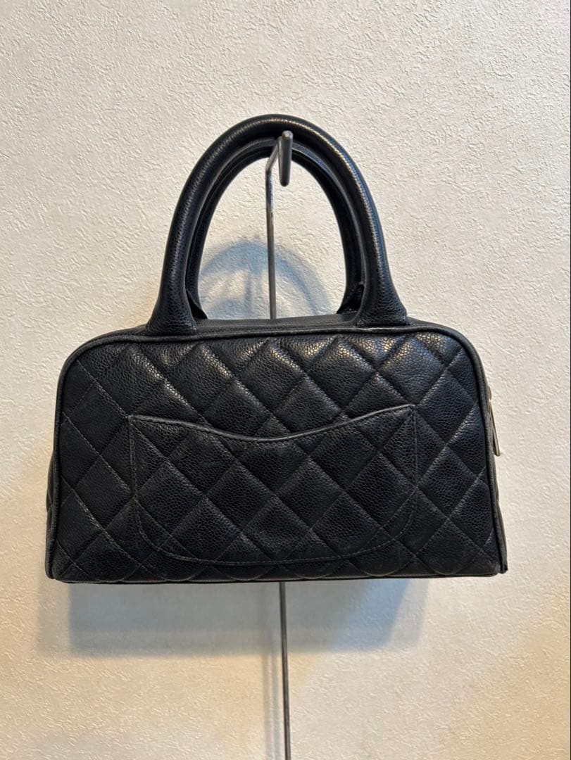 CHANEL ブラック ハンドバッグ キルティング