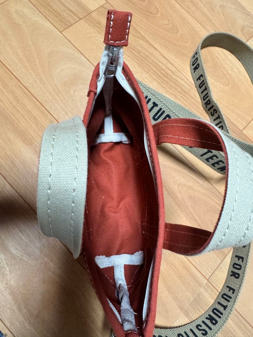 ヒューマンメイド　ショルダーバック