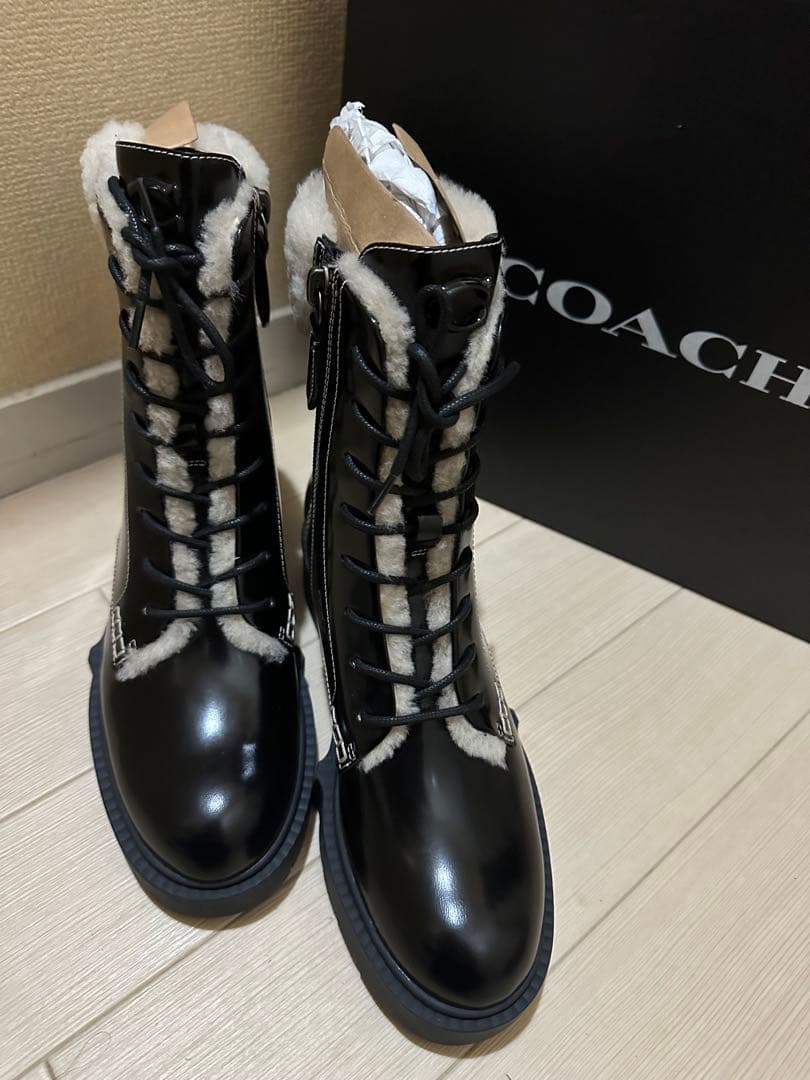 最終価格！新品未使用❣️COACH ブラックファー レースアップブーツ6