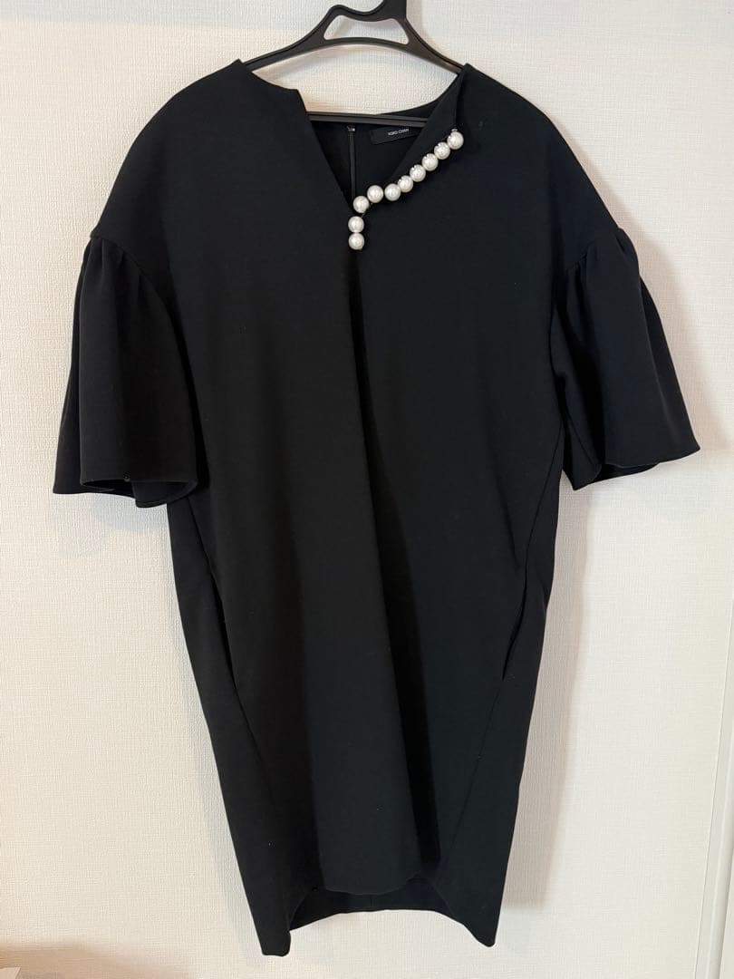 美品✨ヨーコチャン フレアスリーブパールスリットラインドレス 黒