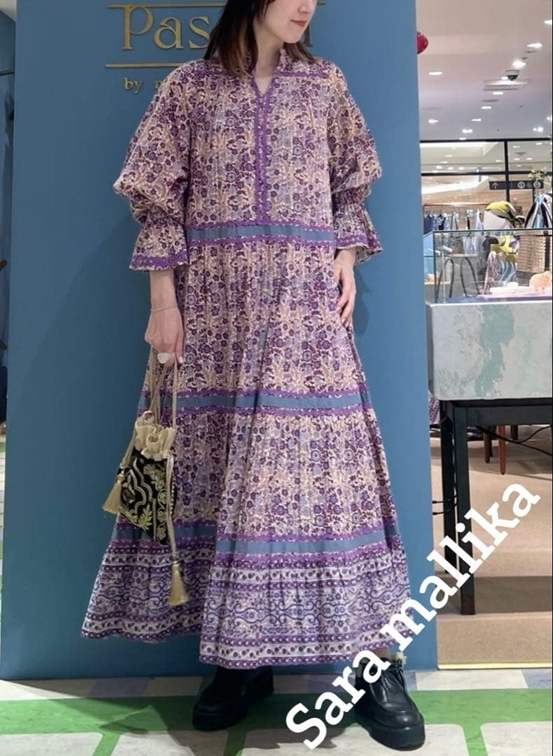 なな【サラマリカ】コットン ジャガード フラワープリント フリルドレス