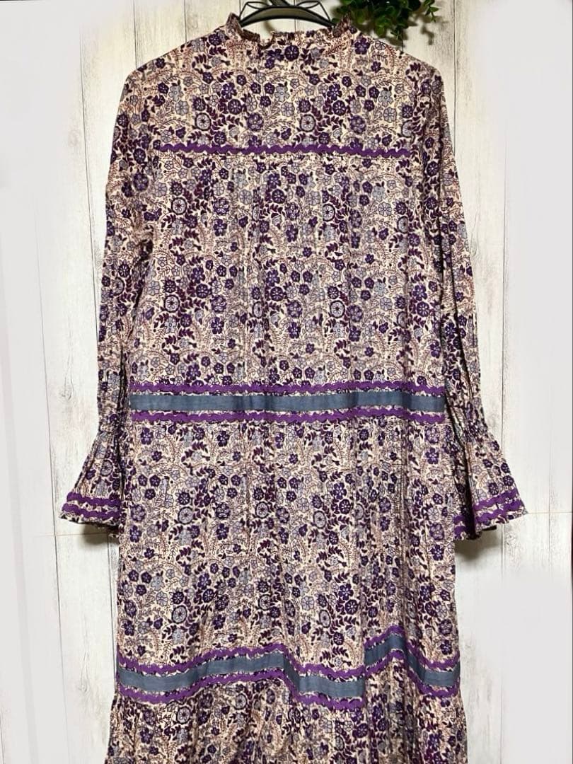 なな【サラマリカ】コットン ジャガード フラワープリント フリルドレス