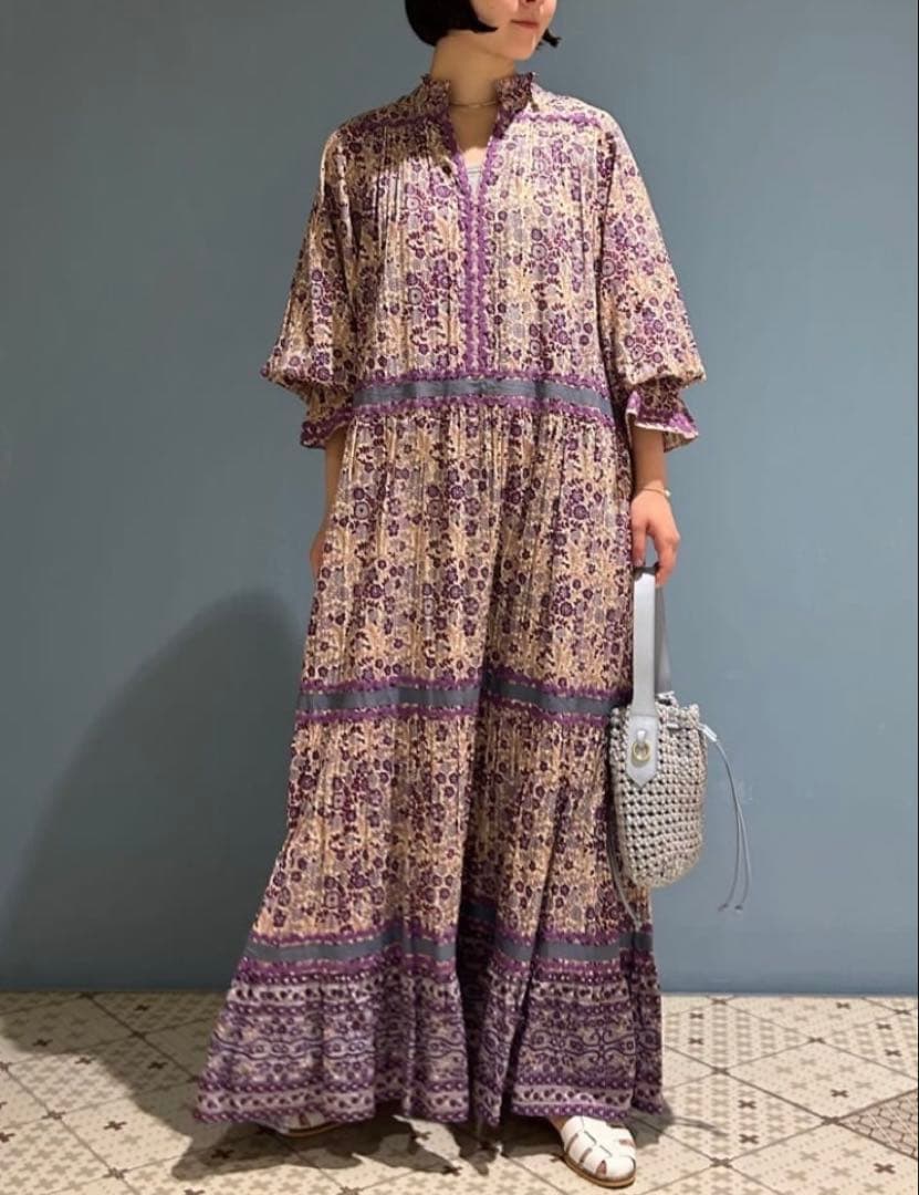 なな【サラマリカ】コットン ジャガード フラワープリント フリルドレス