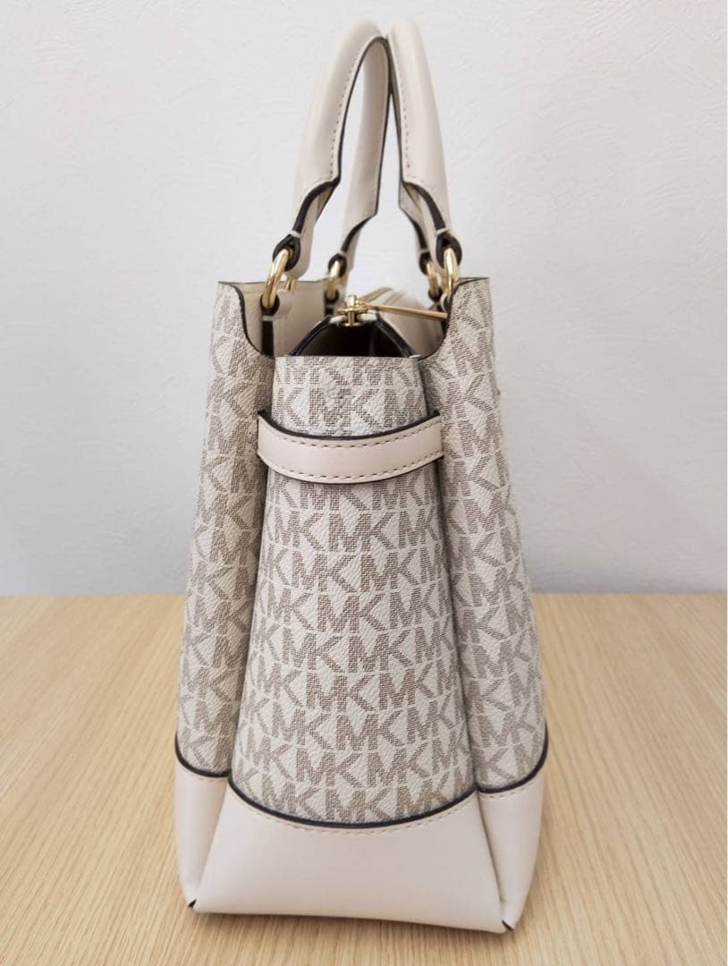 【美品】MICHAEL KORS MKロゴハンドバッグ