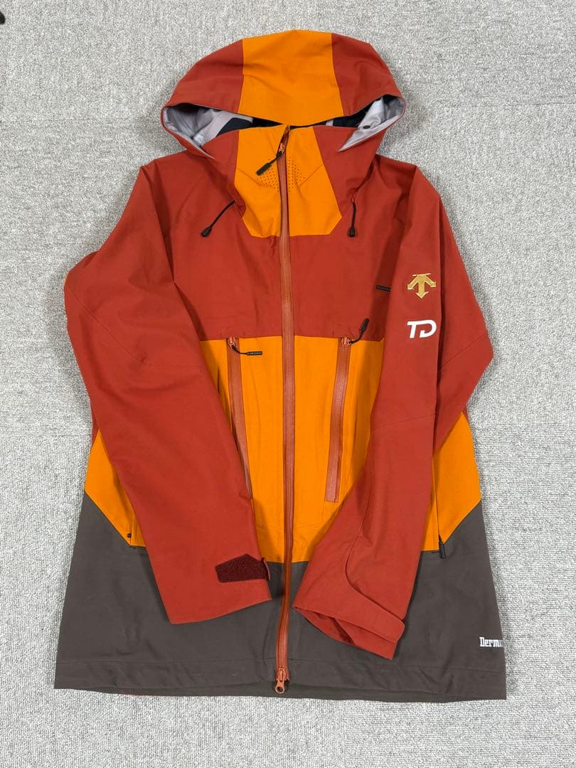 ★24/25年・美品★非売品 選手用 デサントメイト　スキーウエアセットLサイズ