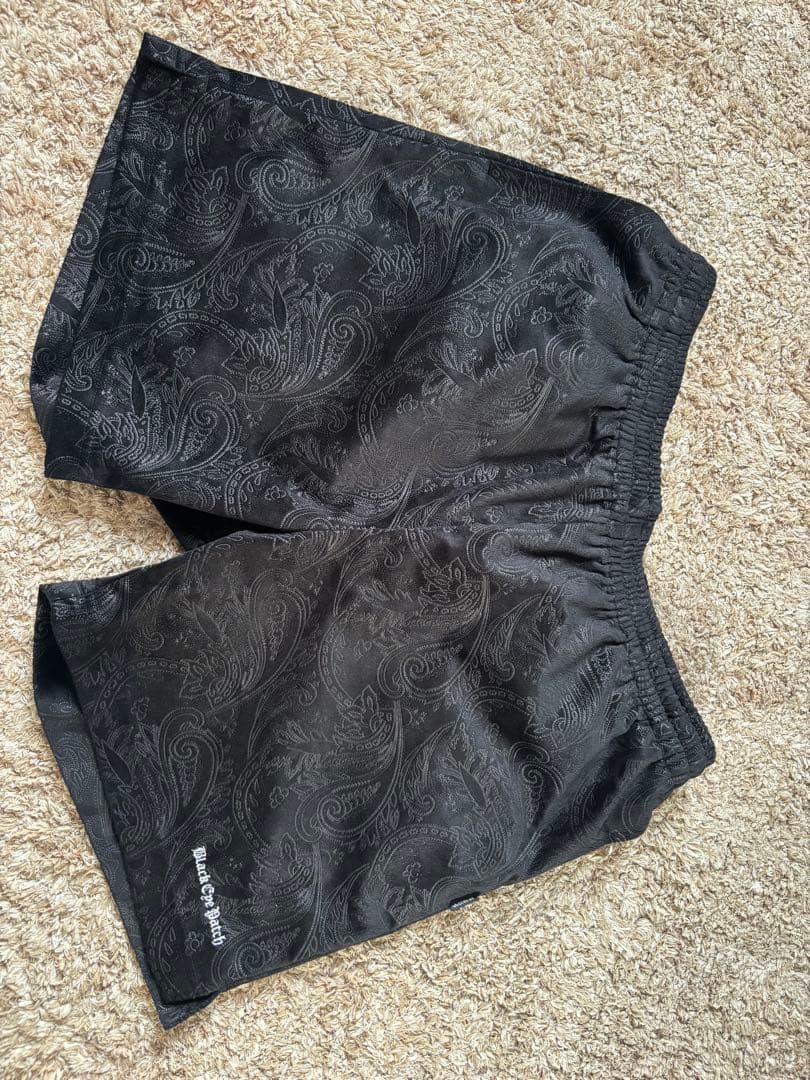 パンツ BlackEyePatch PAISLEY VELOUR SHORTS