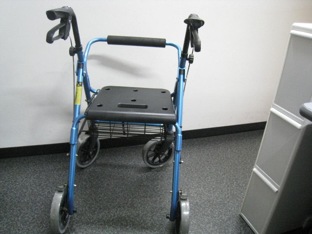 ハッピーⅡ NB 竹虎 歩行器 介護用品 ブルーメタリック バスケット付き