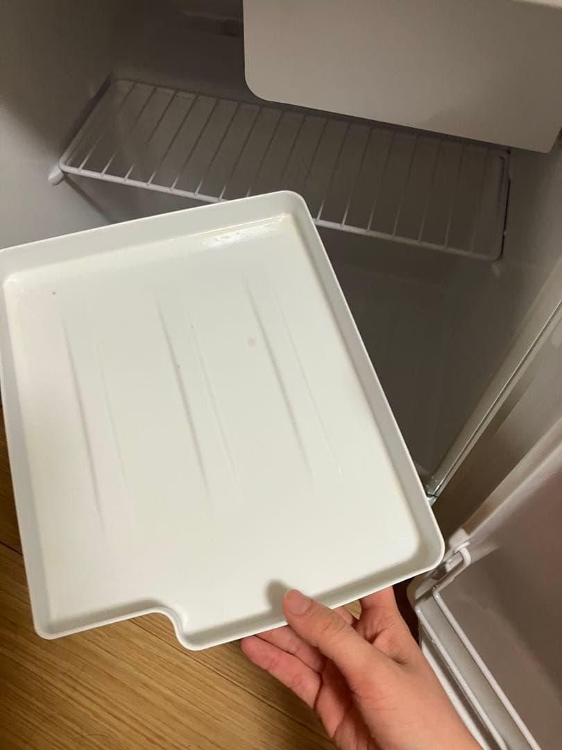 コンパクトホワイト冷蔵庫