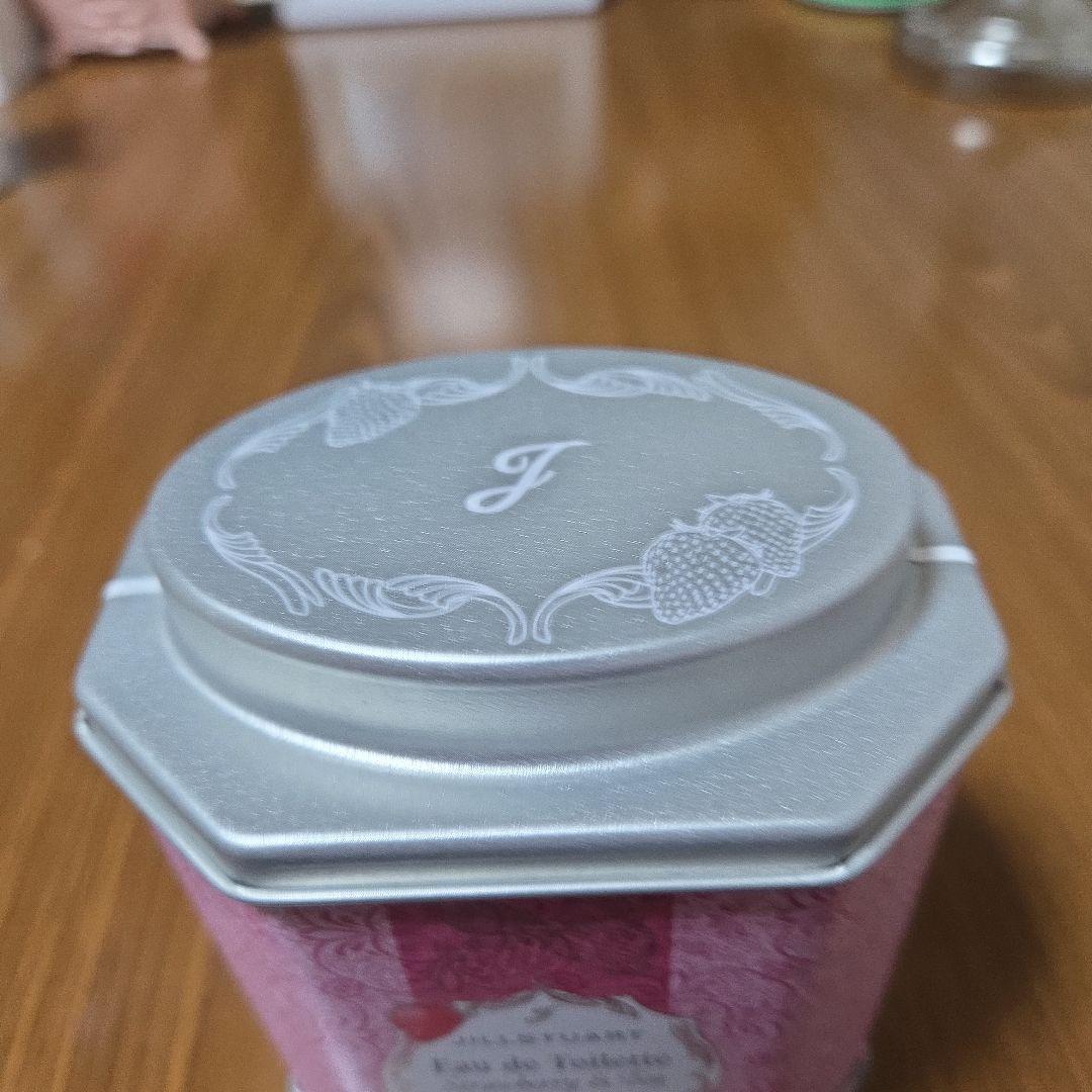 ジルスチュアート　ストロベリー&ティー、ピーチーホワイトフローラル　各50ml