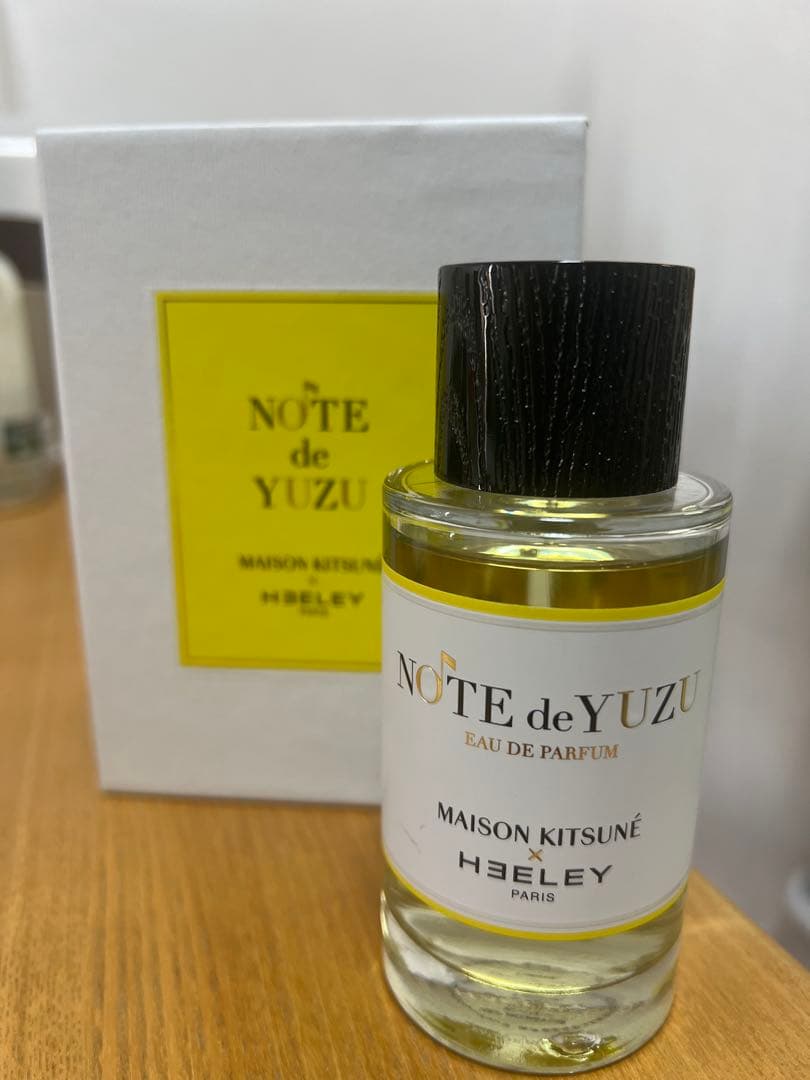 メゾンキツネ×ヒーリー MAISON KITSUNÉ NOTE de YUZU