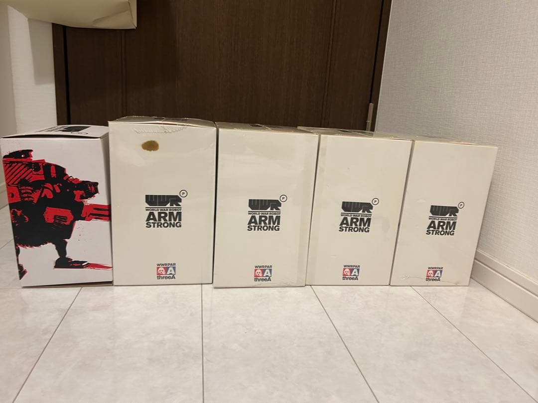 threeA/スリーエー ARMSTRONG WORLD WAR ROBOT