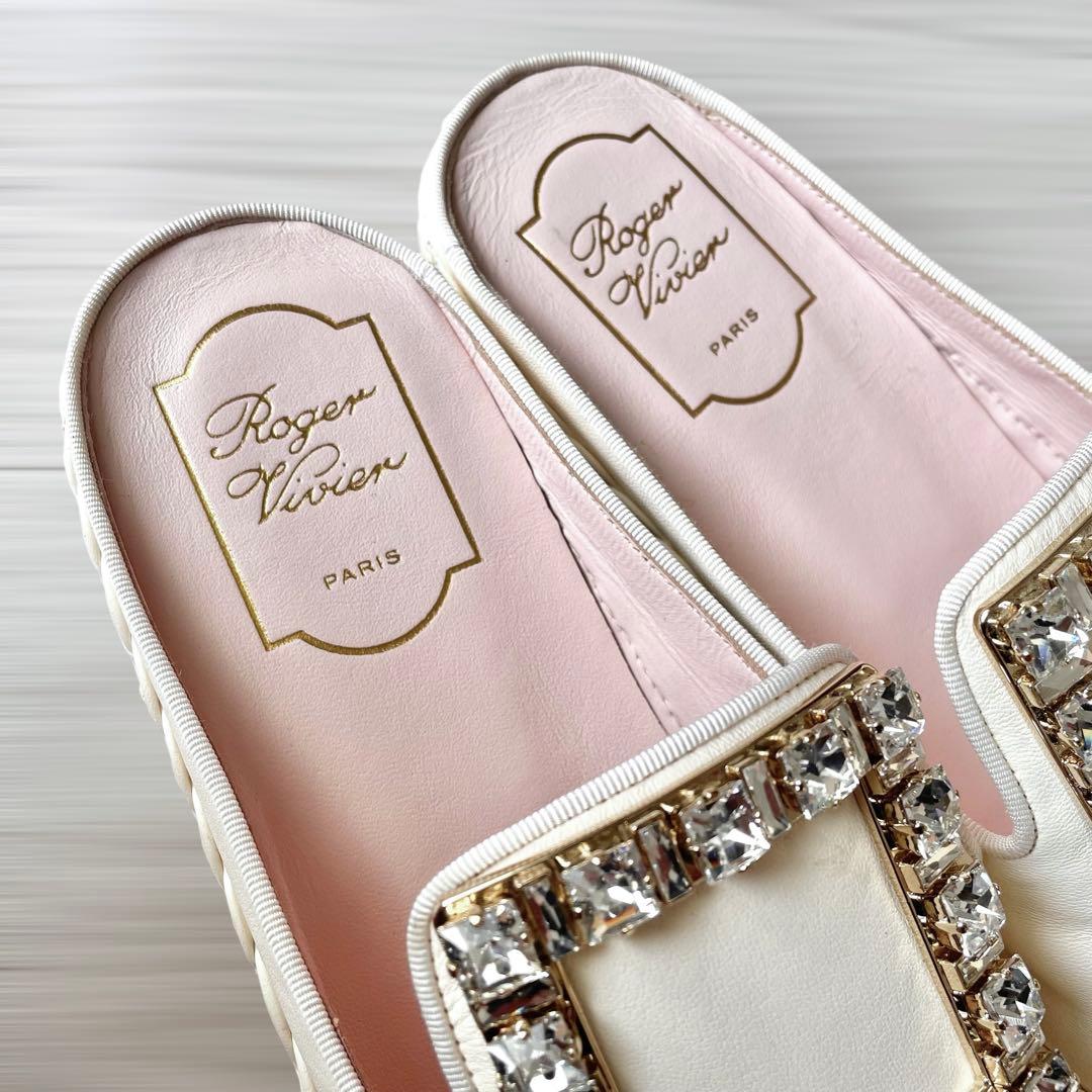 《未使用品》 ロジェヴィヴィエ ミュール ビジュ バックル ホワイト 37