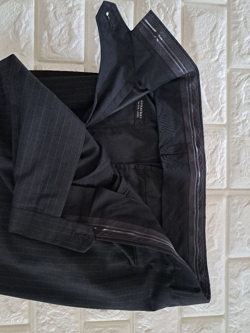 ち*い様 ☆年末セール★美品★バーバリー ブラックレーベル 3ピース 上下 スー