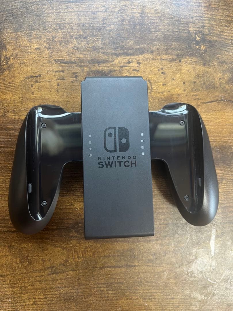 Nintendo Switch 本体 青と赤のジョイコン