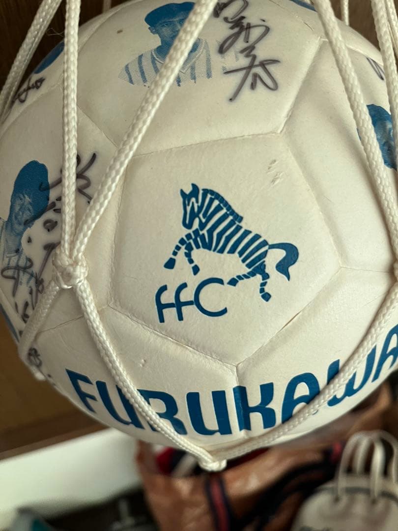 【稀少】古河電工　サッカーボール　直筆サイン 岡田監督　現役時代サイン