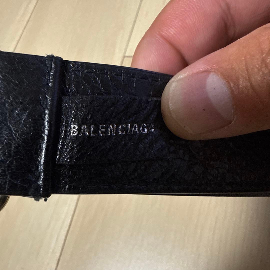 夏　首掛け　オシャレ　BALENCIAGA ブラックレザー キーホルダー箱無し