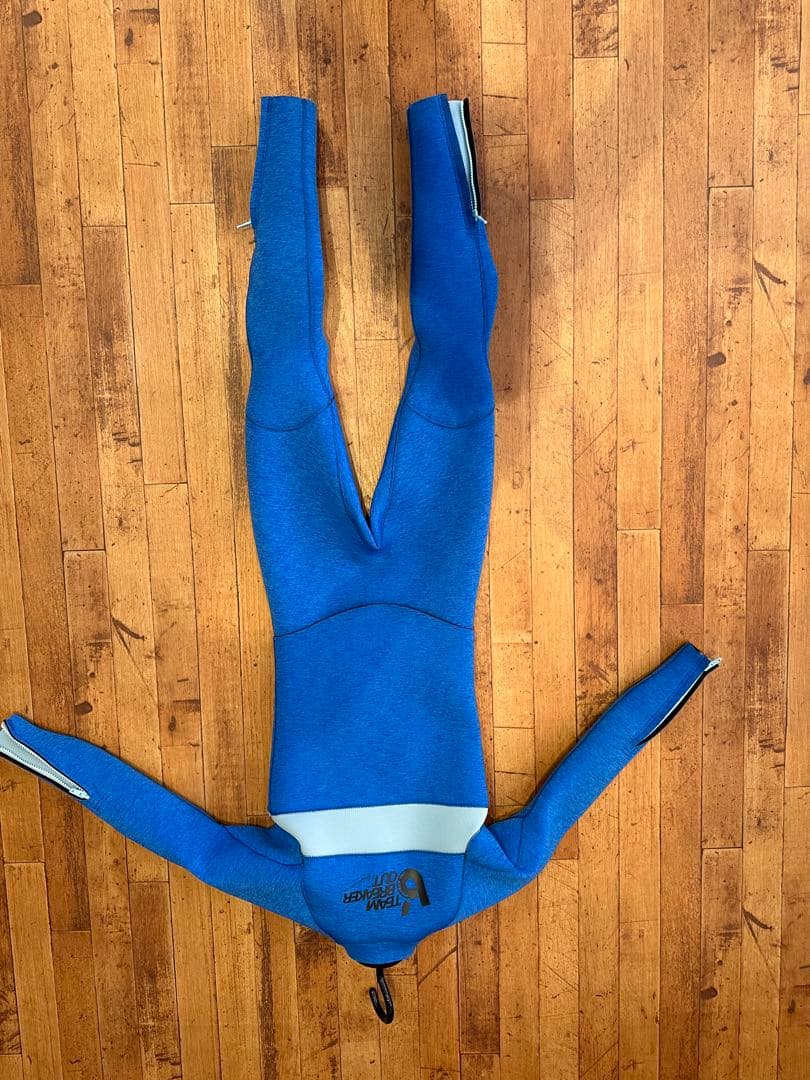 breaker out 140 ウェットスーツセットアップ