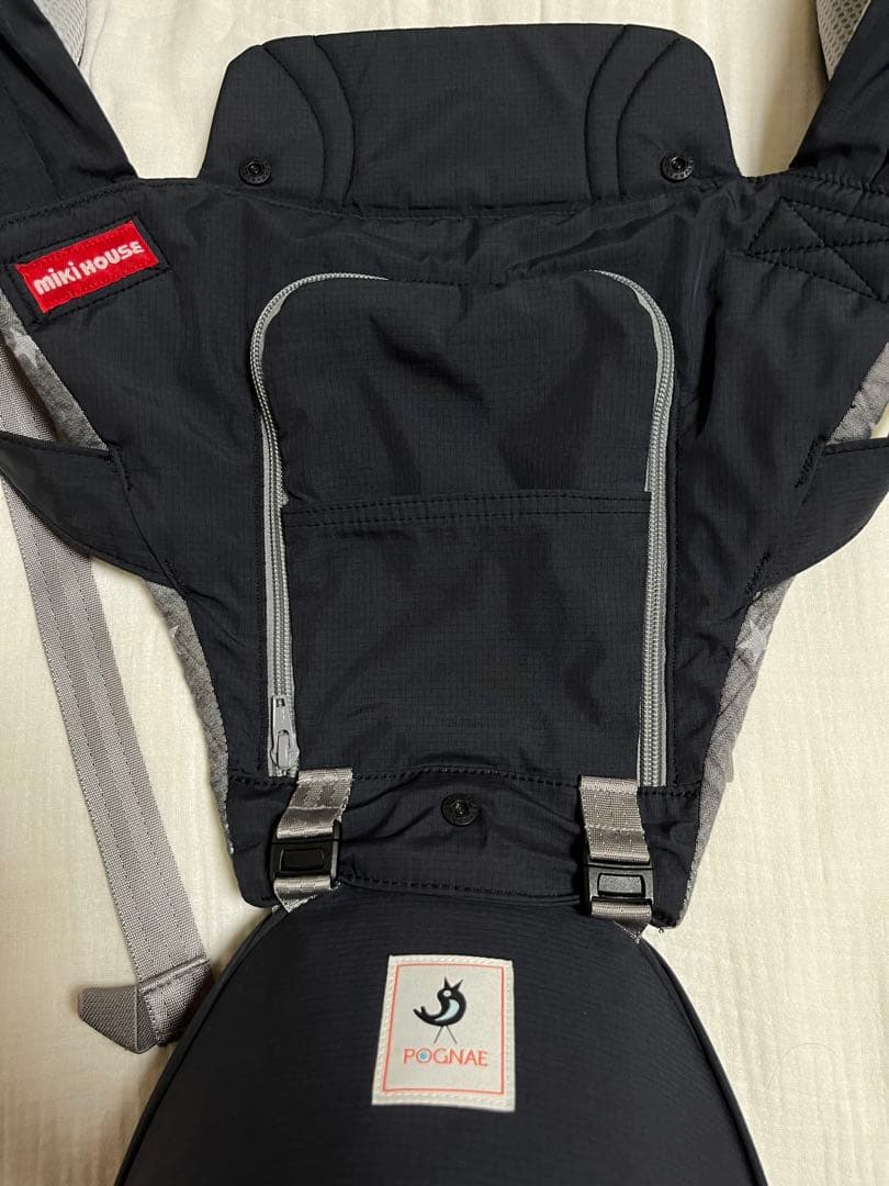 【美品】ミキハウス×ポグネー ベビーキャリア 抱っこひも 星柄ブラック