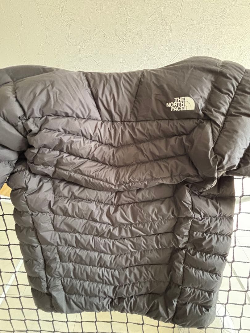 THE NORTH FACE フード付きダウンジャケット ブラック　軽量ダウン