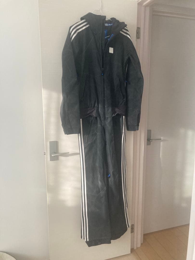 adidas スノーボード ウェア つなぎ