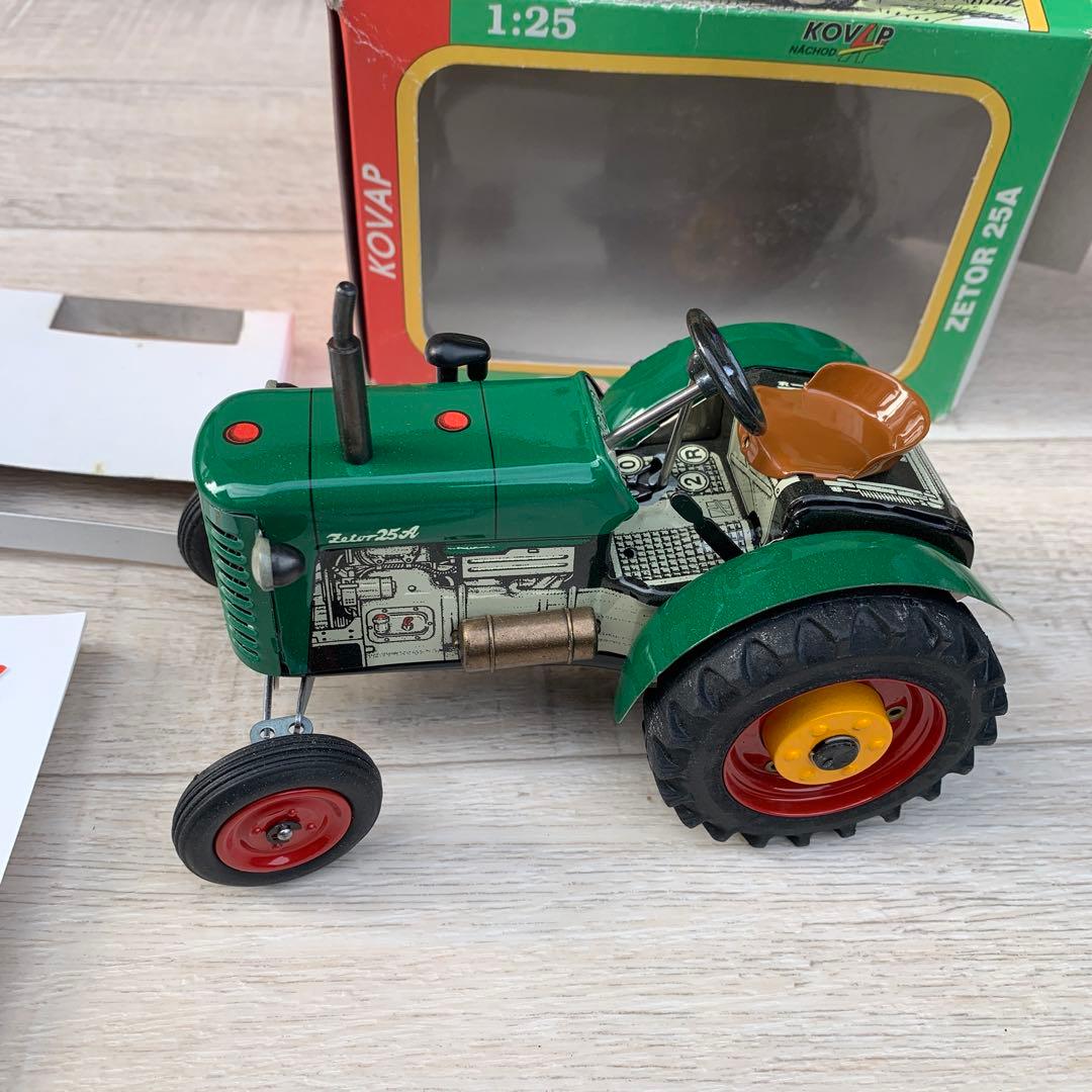 ぜんまい駆動　トラクター模型　ZETOR 25A