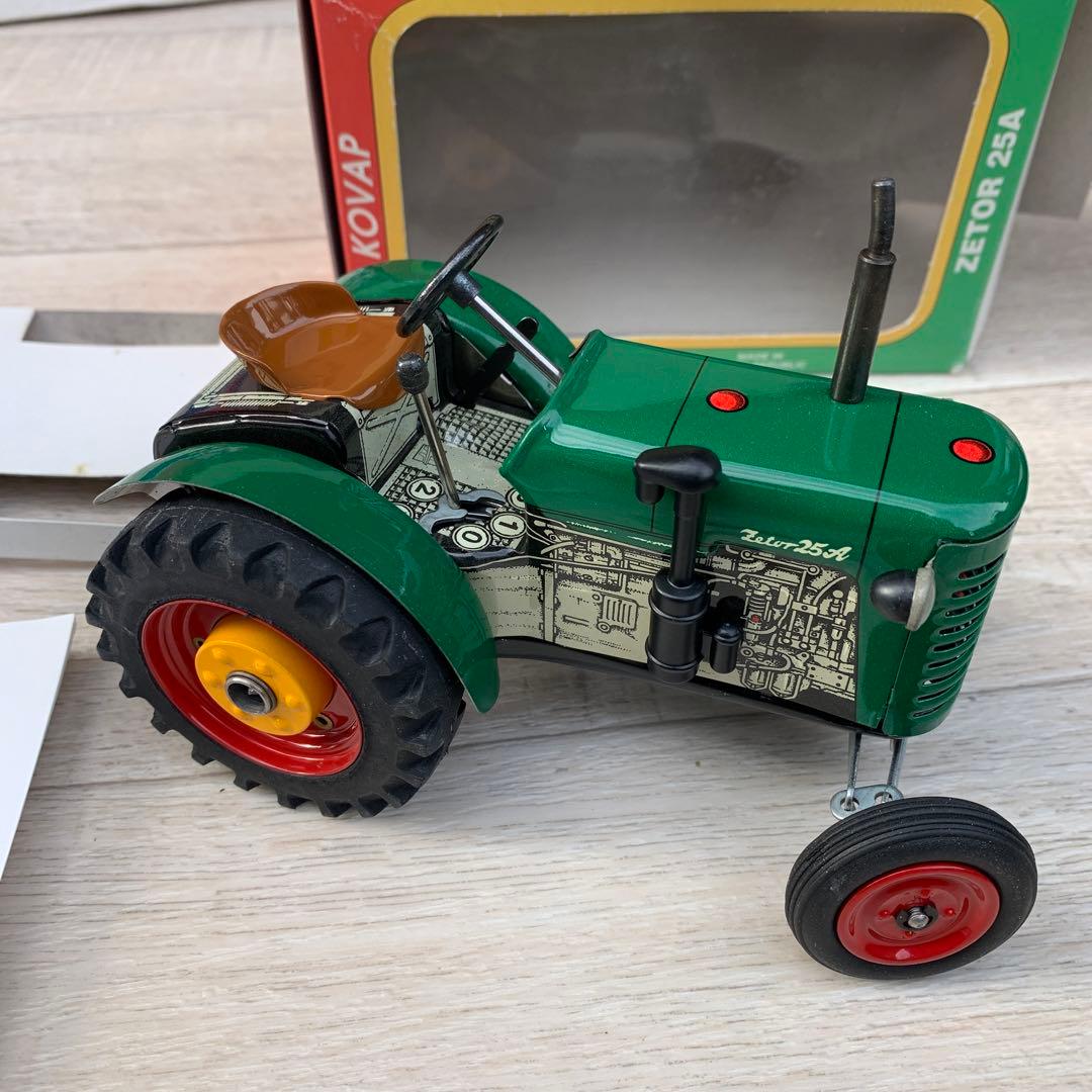 ぜんまい駆動　トラクター模型　ZETOR 25A
