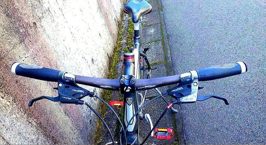 TREK トレック FXシリーズ　7.4　FX　アルミフレーム クロスバイク