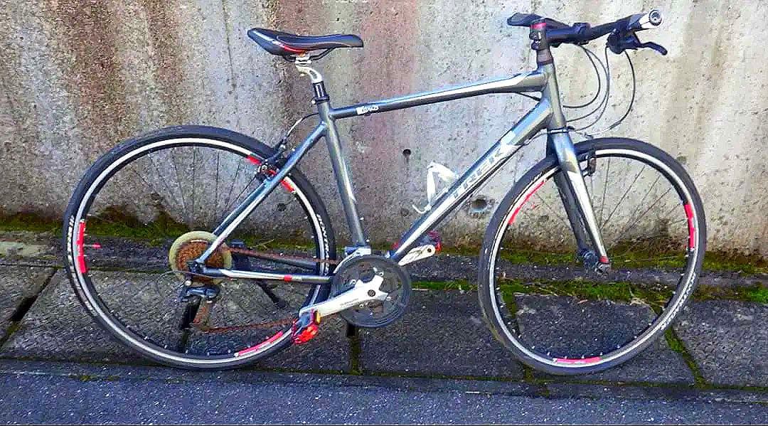 TREK トレック FXシリーズ　7.4　FX　アルミフレーム クロスバイク