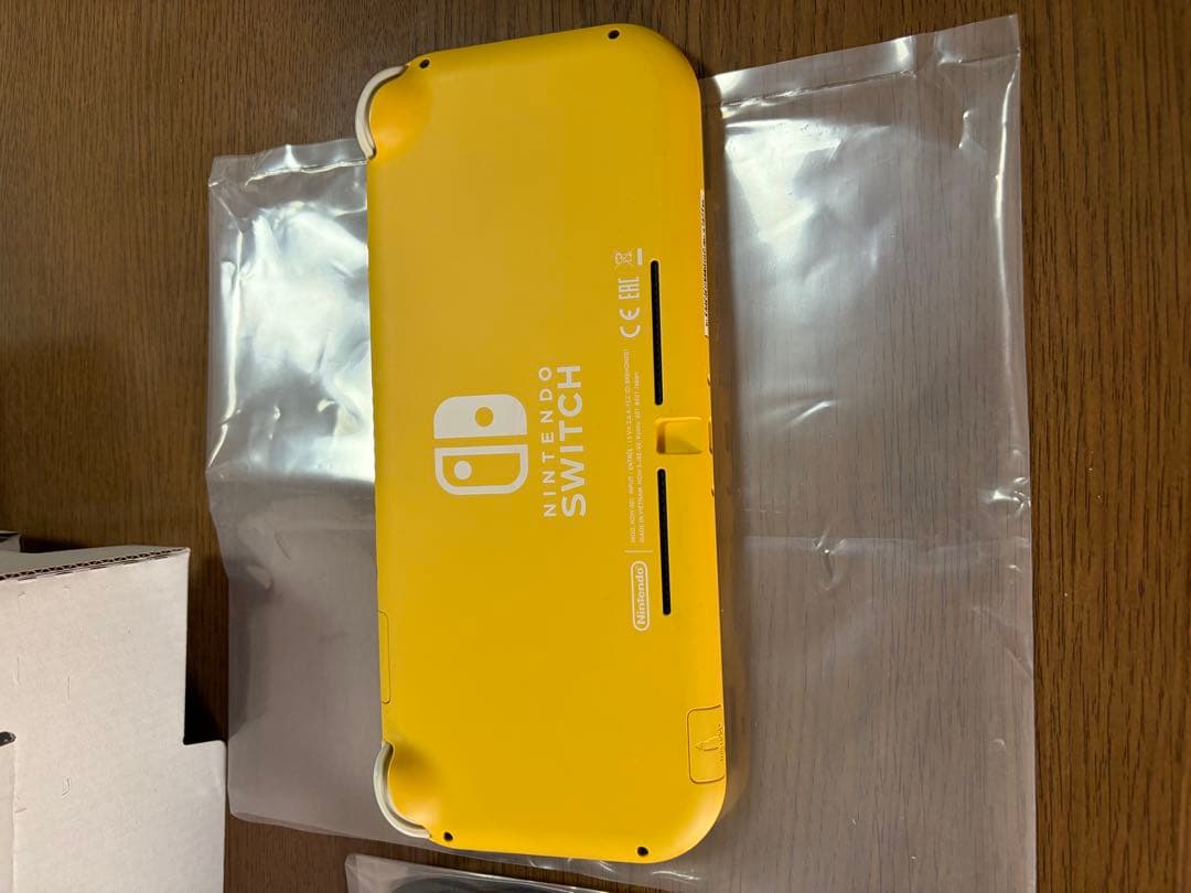 Nintendo Switch Lite yellow イエロー　本体