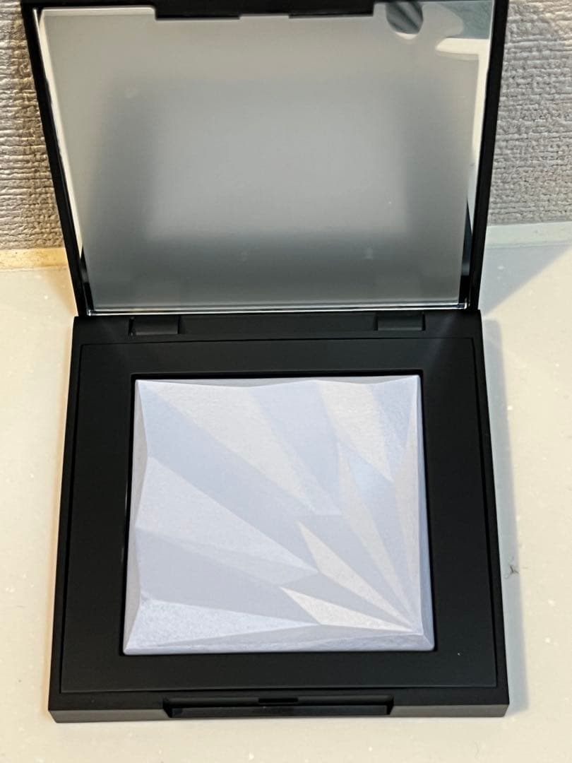 シュウウエムラ　アンリミテッド　セッティングインパウダー　アオタケブルー