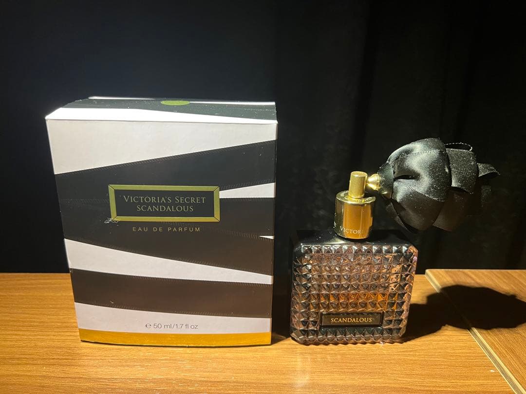 【入手困難】ヴィクトリアシークレット スキャンダラス 50ml