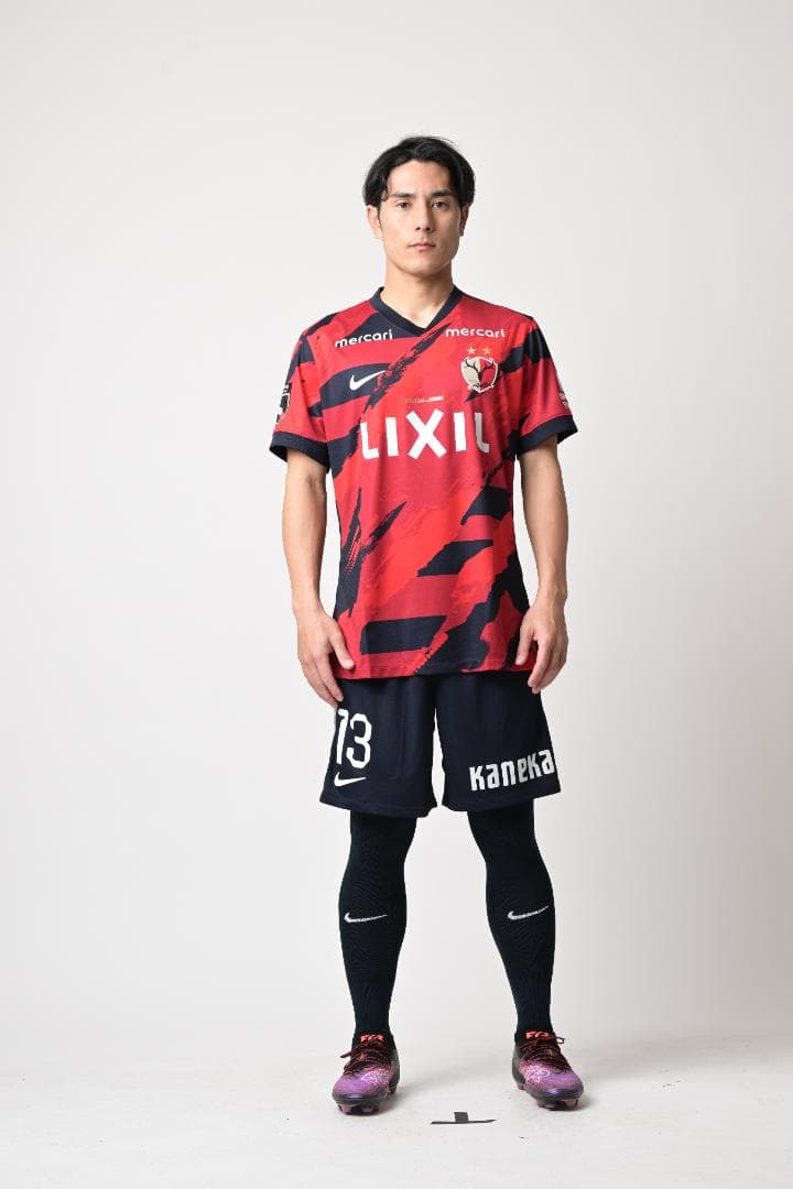 マ*ド様 知念 慶選手のサイン入り「25Ｊ１リーグ優勝記念Tシャツ」