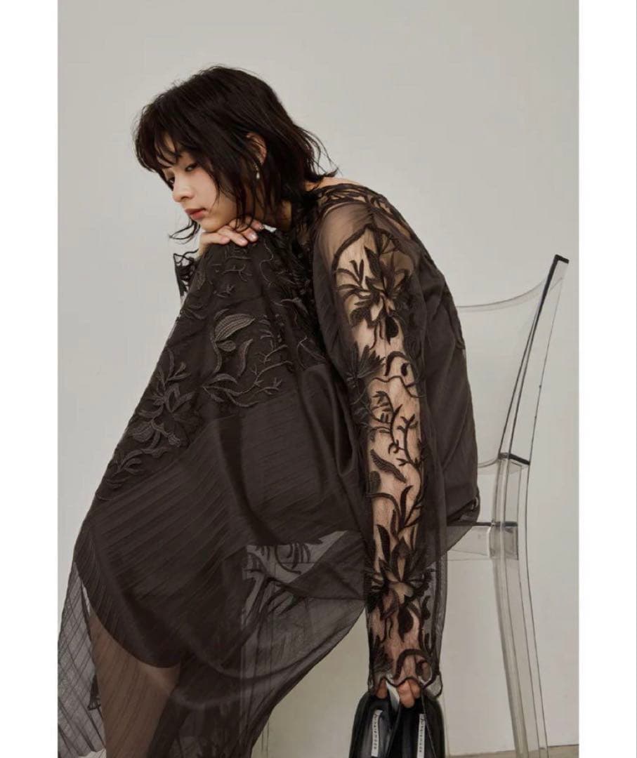 niana エスニックサイドプリーツドレス