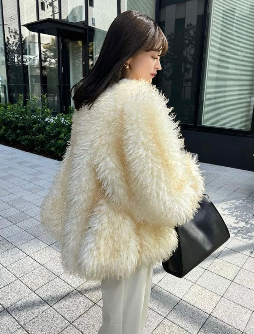 Bibiy USAGI ONLINE限定カラー　ファーコート